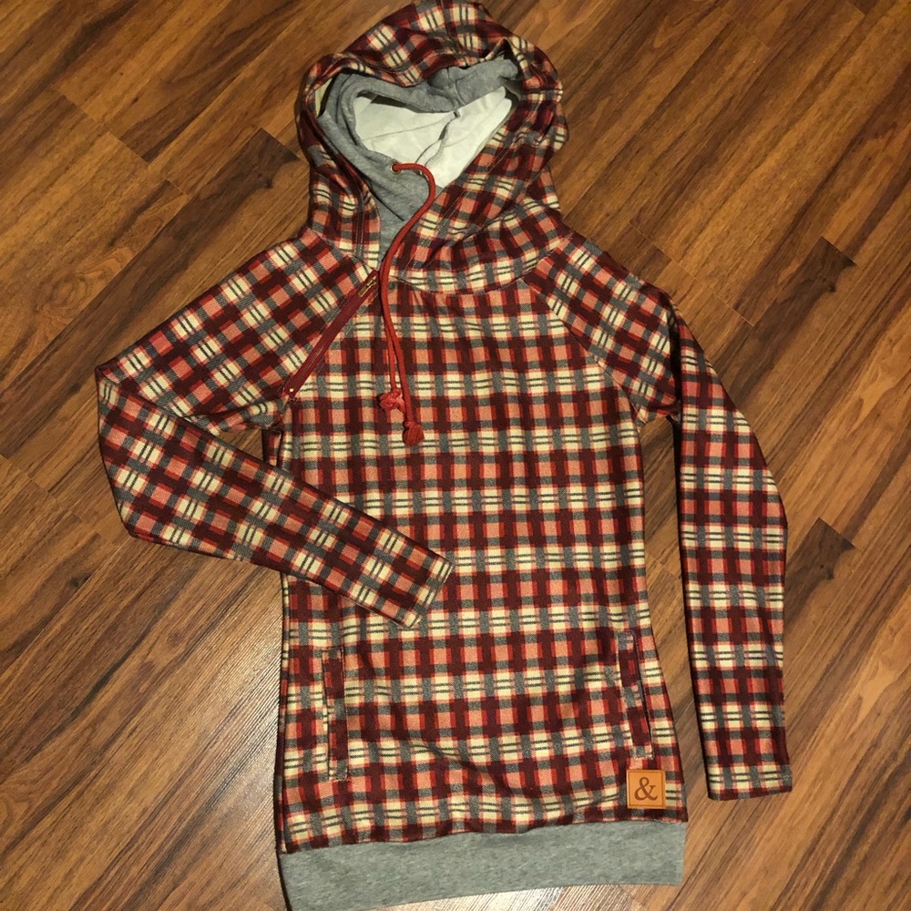 Mindy Maes Market DoubleHood